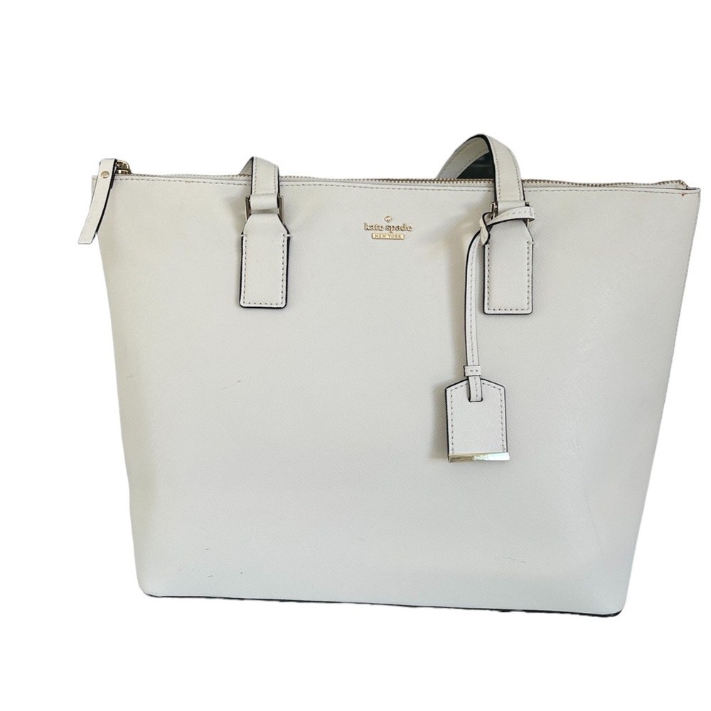 Ivory Kate Spade shoulder bag. Excellent condition hardly worn